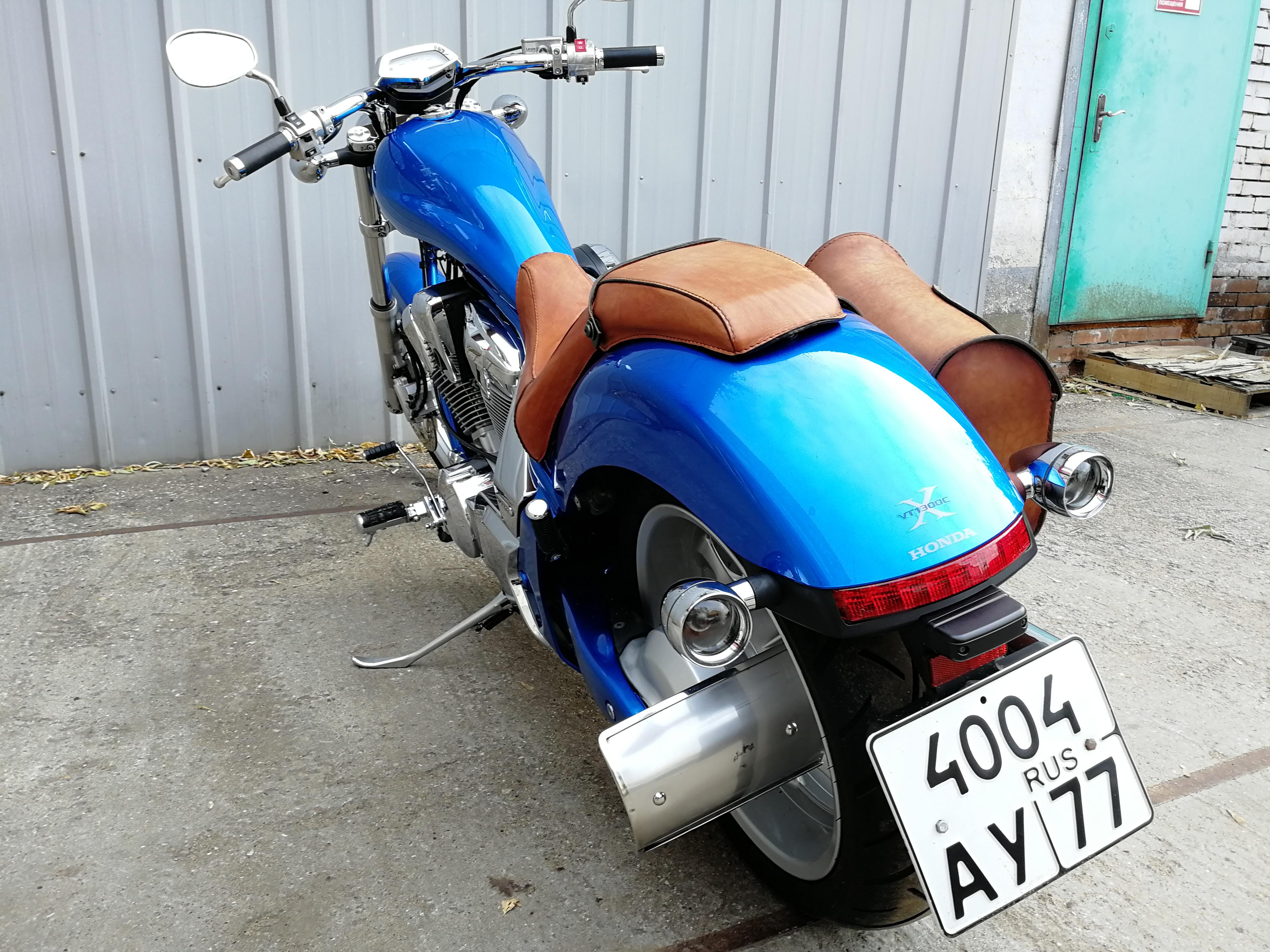 Honda vt1300cx Fury
