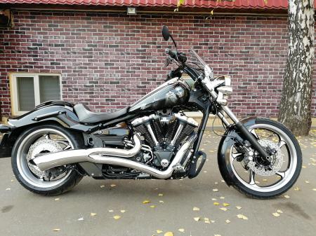 YAMAHA XV1900Raider Чёрный